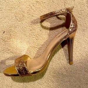 Gold sparkle heels